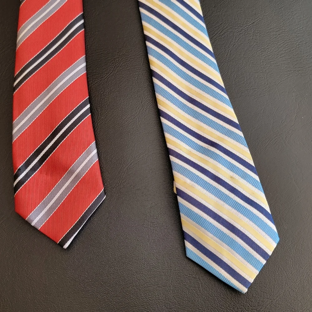 Clip on neck ties